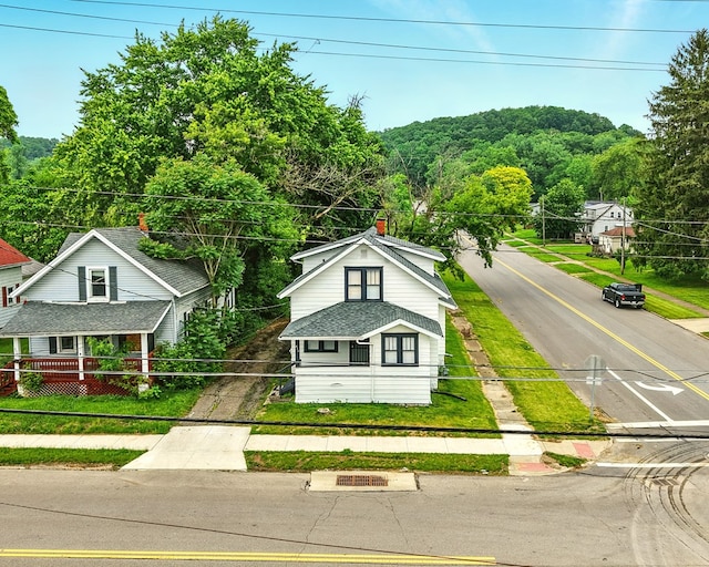 411 Grace St, Mansfield, OH 44902 - view of front facade featuring a view of trees