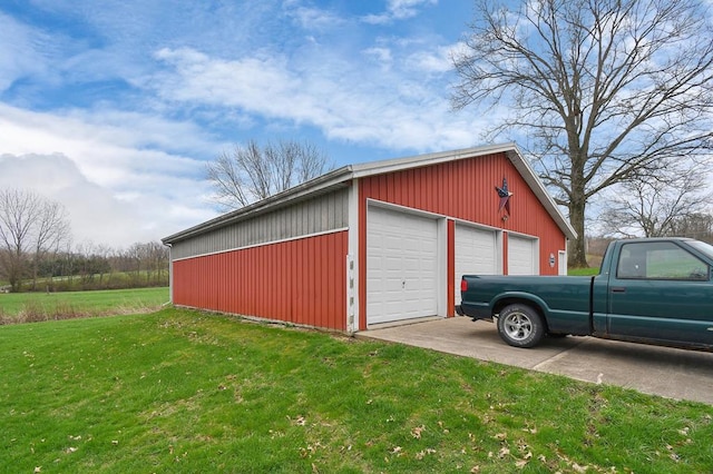 view of detached garage