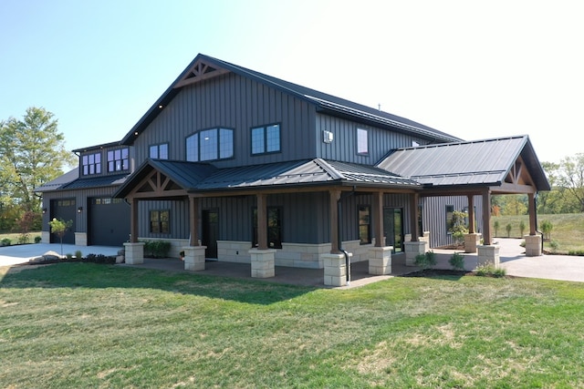 view of front of property with a front lawn and a porch