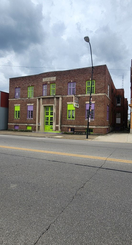 233 E Mansfield St, Bucyrus, OH 44820 - view of property