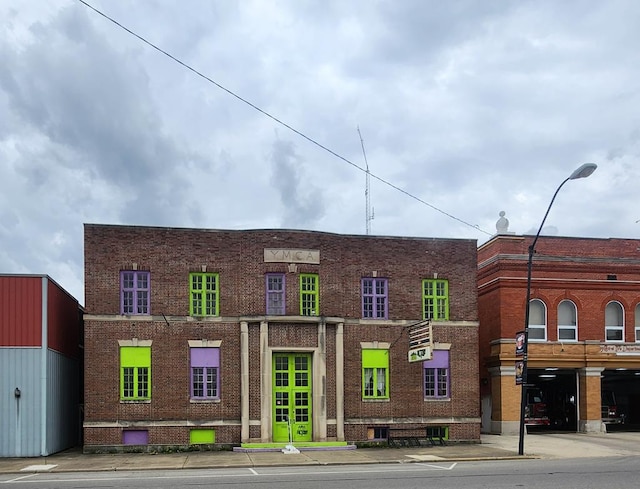 233 E Mansfield St, Bucyrus, OH 44820 - view of property
