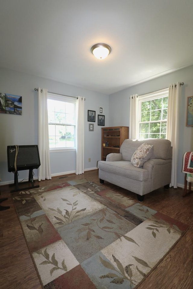 10411 River Rd, Huron, OH 44839 - living area featuring wood finished floors