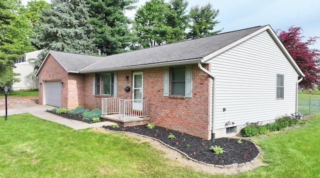 62 Elmridge Rd, Mansfield, OH 44907 - ranch-style home featuring brick siding, a front yard, a garage, and a shingled roof