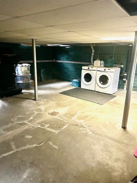 interior space with washing machine and clothes dryer