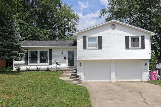 468 Clearview Rd, Mansfield, OH 44907 - tri-level home featuring an attached garage, a front lawn, and concrete driveway