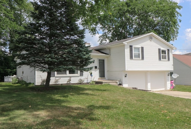 468 Clearview Rd, Mansfield, OH 44907 - tri-level home with a garage, driveway, and a front yard