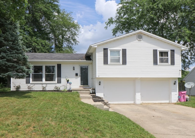 468 Clearview Rd, Mansfield, OH 44907 - split level home featuring a garage, a front yard, and driveway