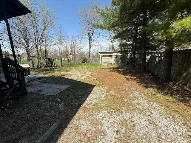 622 Brice Ave, Lima, OH 45801 - view of yard with a fenced backyard and driveway