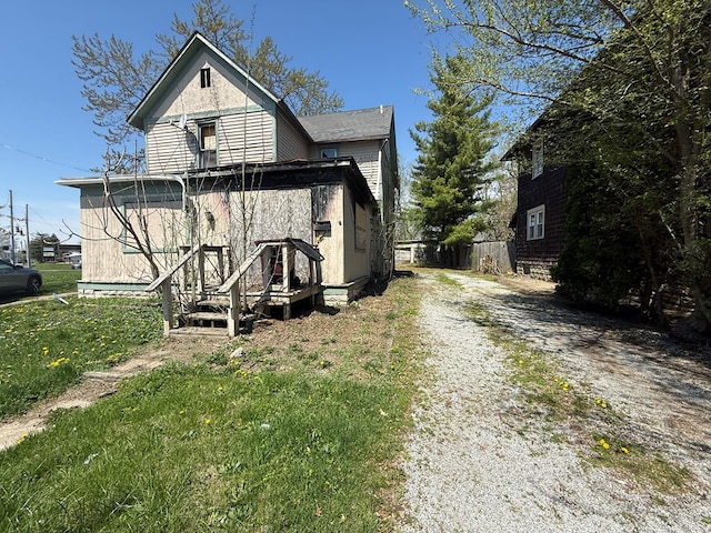 622 Brice Ave, Lima, OH 45801 - back of property featuring gravel driveway