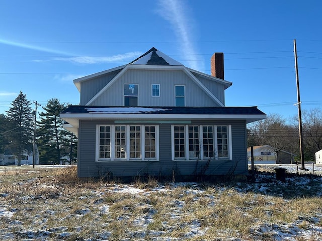 view of side of property