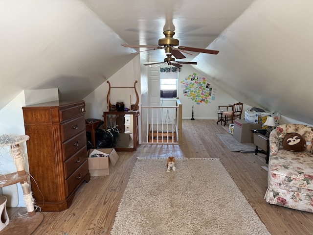 538 Broadview Ave, Mansfield, OH 44903 - bonus room with light wood-style flooring, ceiling fan, and lofted ceiling