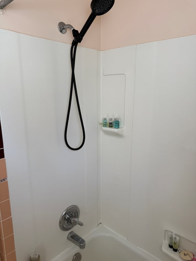 538 Broadview Ave, Mansfield, OH 44903 - bathroom view of washtub / shower combination
