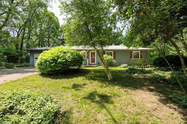 18373 Bentwood Dr, Doylestown, OH 44230 - ranch-style house with an attached garage, driveway, and a front lawn