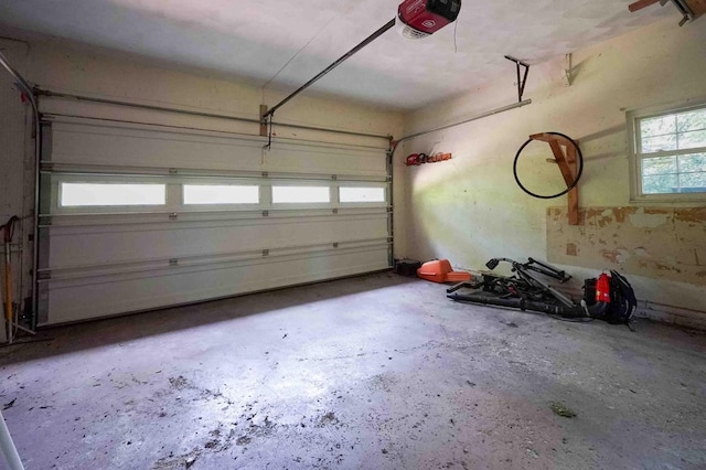 18373 Bentwood Dr, Doylestown, OH 44230 - garage featuring a garage door opener