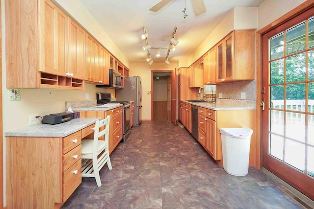 18373 Bentwood Dr, Doylestown, OH 44230 - kitchen featuring stainless steel appliances, light countertops, a ceiling fan, tasteful backsplash, and open shelves
