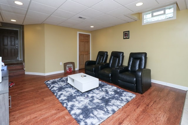 1321 W Hanley Rd, Mansfield, OH 44904 - living area featuring wood finished floors, baseboards, a paneled ceiling, and recessed lighting