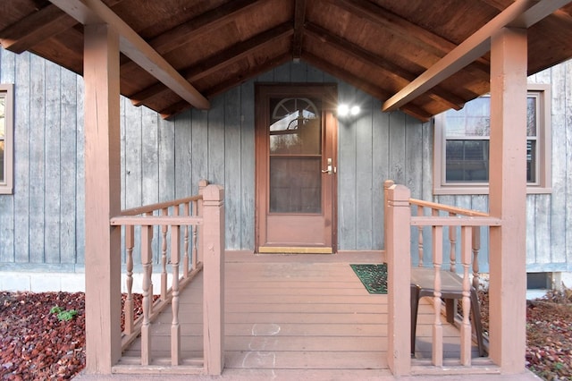 doorway to property with covered porch