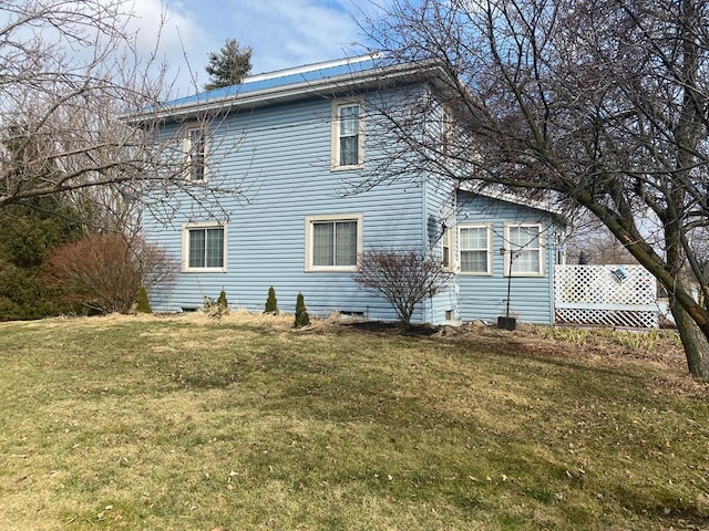 5067 N State Route 4, Bucyrus, OH 44820 - view of side of home featuring a yard