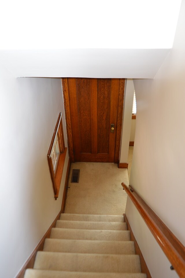 1211 S Sandusky Ave, Bucyrus, OH 44820 - stairway with carpet