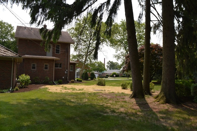 1211 S Sandusky Ave, Bucyrus, OH 44820 - view of green lawn