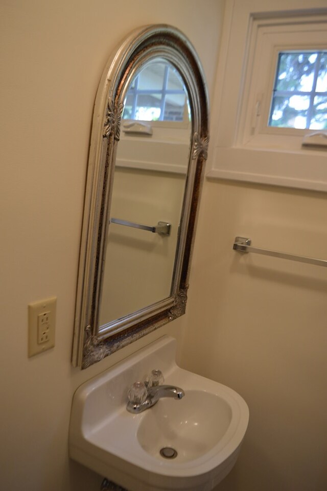 1211 S Sandusky Ave, Bucyrus, OH 44820 - bathroom featuring a sink