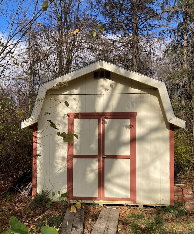 view of outdoor structure