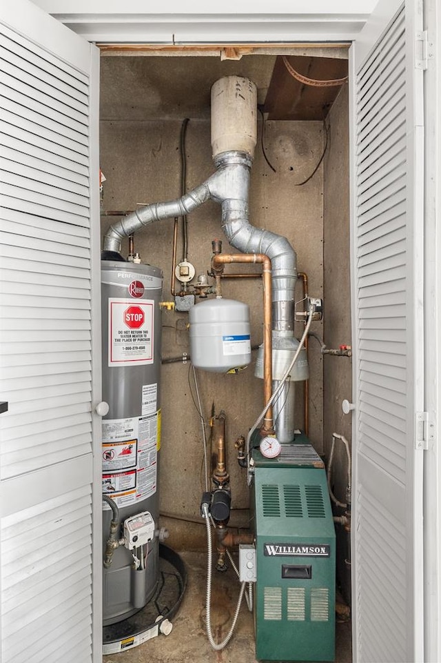 426 Charvid Ave, Mansfield, OH 44905 - utilities featuring water heater and a heating unit