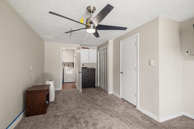426 Charvid Ave, Mansfield, OH 44905 - unfurnished bedroom featuring washer / clothes dryer, light colored carpet, and ceiling fan