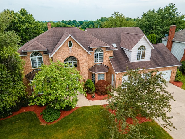 view of front of home with a front yard