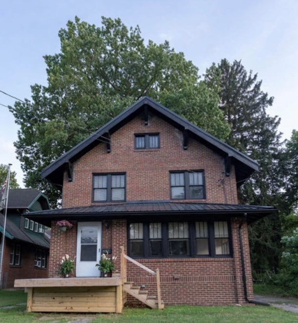 657 W Fourth St, Mansfield, OH 44906 - photo 2