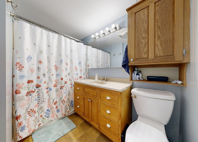 12 W Park Dr, Shelby, OH 44875 - full bath featuring tile patterned floors, toilet, vanity, and a shower with curtain