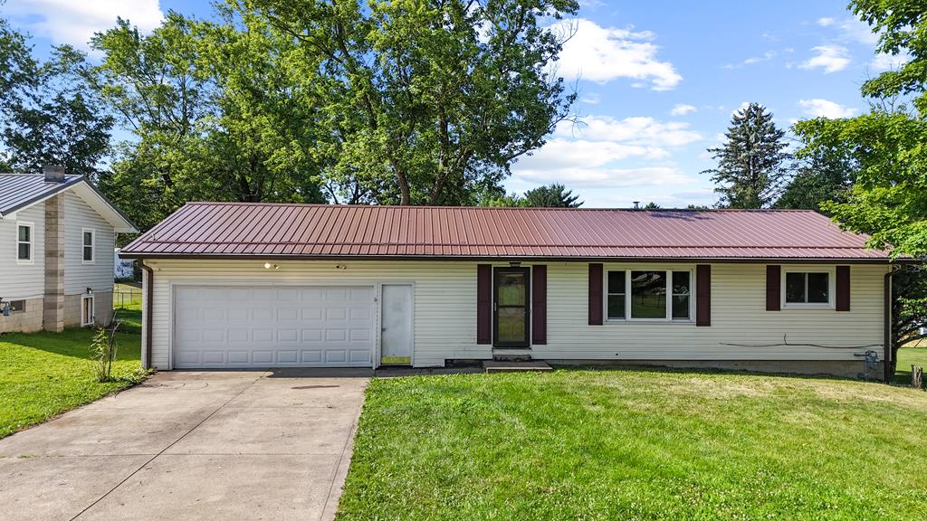 1739 Sunrise Dr, Mansfield, OH 44906 - photo 1