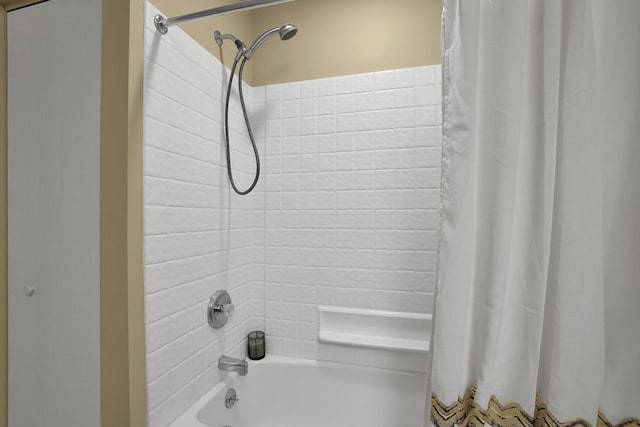 810 Whippoorwill Ln, Mansfield, OH 44906 - bathroom with shower / bath combo with shower curtain