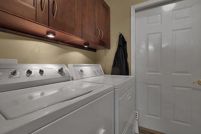 810 Whippoorwill Ln, Mansfield, OH 44906 - laundry room with separate washer and dryer and cabinet space