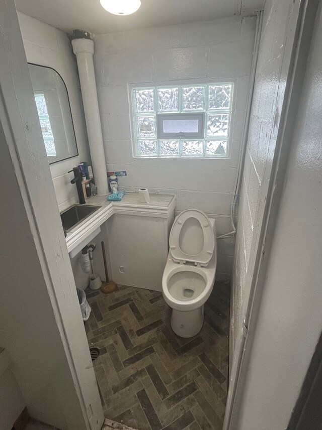 bathroom featuring toilet