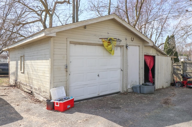 415 W Tiffin St, Willard, OH 44890 - view of garage