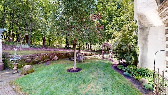 609 Mcbride Rd, Mansfield, OH 44905 - view of grassy yard