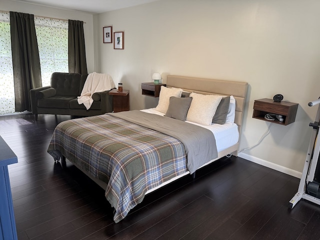 380 Tidd Dr, Galion, OH 44833 - bedroom featuring wood finished floors and baseboards