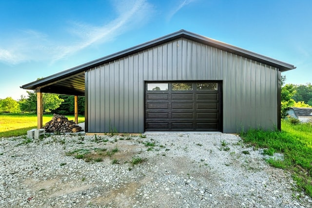 1360 Lexington Ontario Rd, Mansfield, OH 44904 - detached garage with driveway