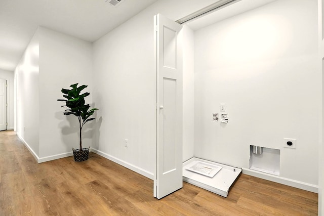 1360 Lexington Ontario Rd, Mansfield, OH 44904 - hall featuring light wood-style flooring