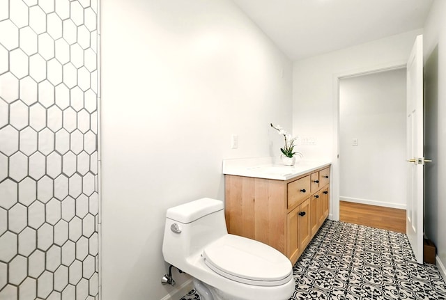 1360 Lexington Ontario Rd, Mansfield, OH 44904 - bathroom featuring tiled shower and vanity
