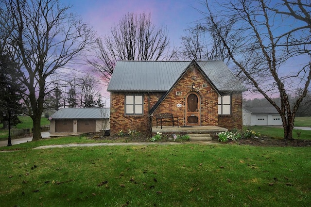 2438 Walker Lake Rd, Mansfield, OH 44903 - photo 1