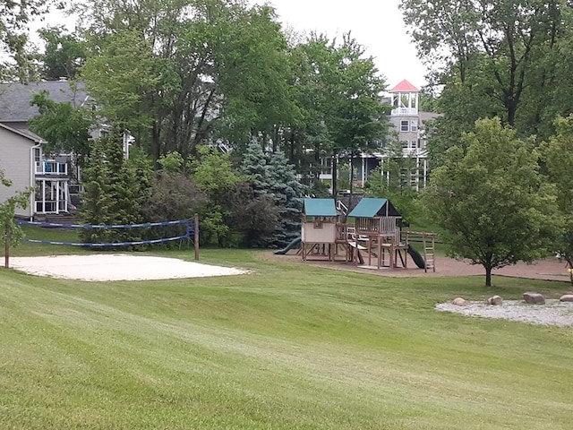 7326 State Route 19 Unit U8 L264-265, Mount Gilead, OH 43338 - surrounding community featuring a lawn and volleyball court