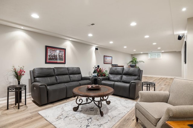 2313 Woodland Park Dr, Ontario, OH 44903 - living area featuring light wood finished floors and recessed lighting
