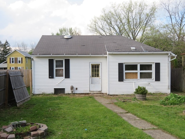 875 E Walnut St, Galion, OH 44833 - rear view of property with roof with shingles