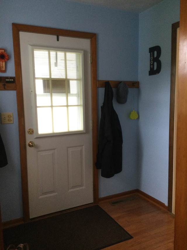1009 Twp Rd Unit 2156, Ashland, OH 44805 - entryway featuring wood finished floors and baseboards