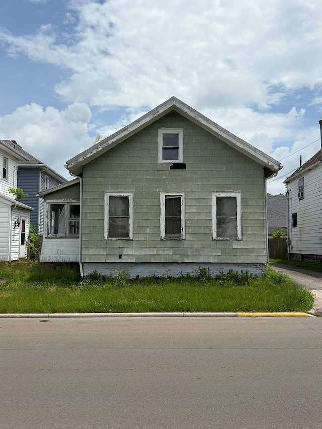 406 S Lane St, Bucyrus, OH 44820 - photo 1