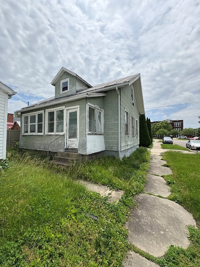406 S Lane St, Bucyrus, OH 44820 - photo 2