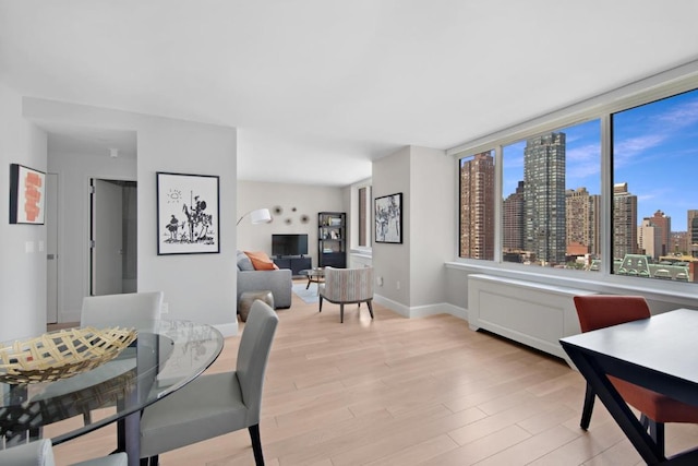 Listing photo 2 for 389 E 89th St Unit 15-A, New York City NY 10128