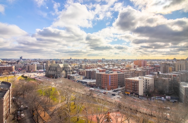 bird's eye view with a view of city